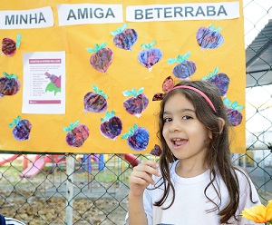 Feira da Alimentação Saudável agita a E.M. Domingos Bebianno