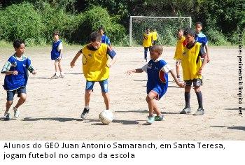 alunos do GEO JUAN ANTONIO SAMARANCH futebol campo